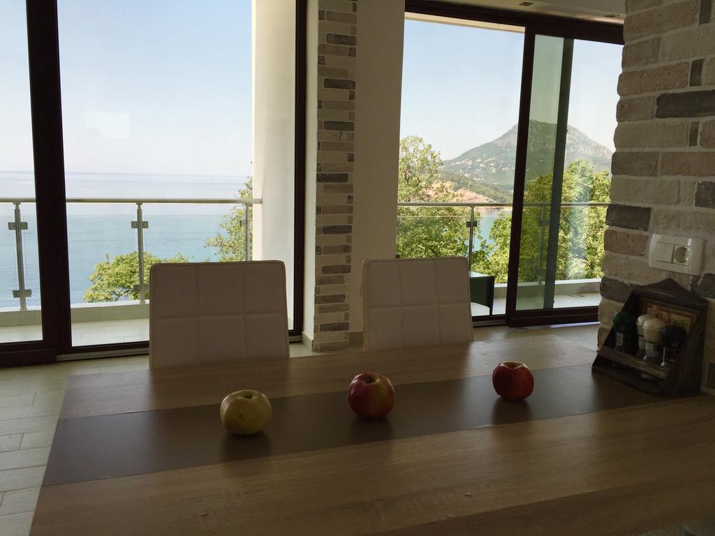 Apartment Superseaview Sutomore Phòng bức ảnh