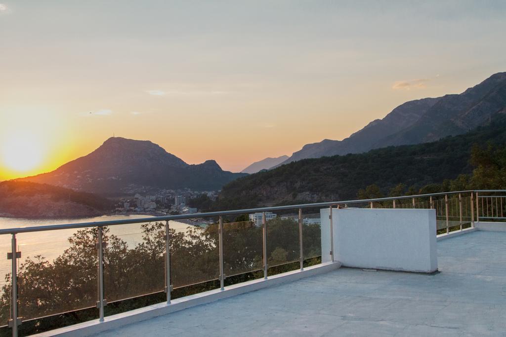 Apartment Superseaview Sutomore Phòng bức ảnh