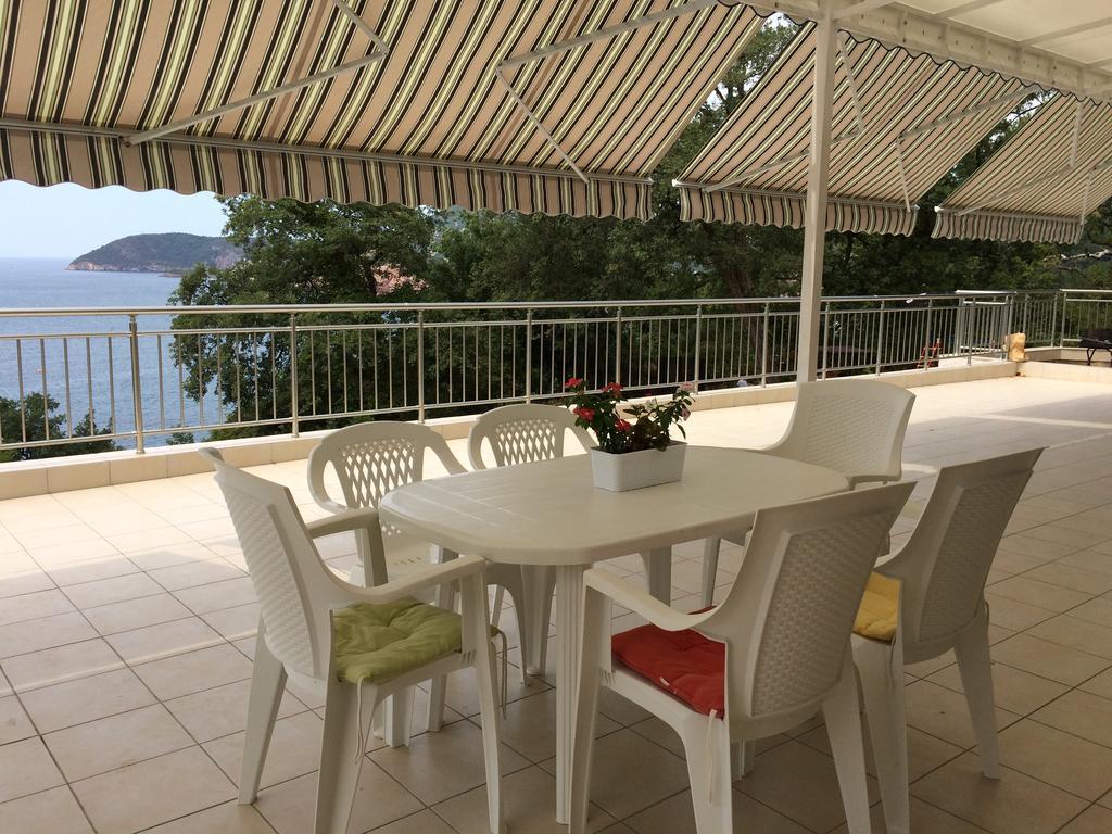 Apartment Superseaview Sutomore Phòng bức ảnh